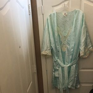 FINAL MARKDOWN SULTRY jms collection robe and nighty 2x